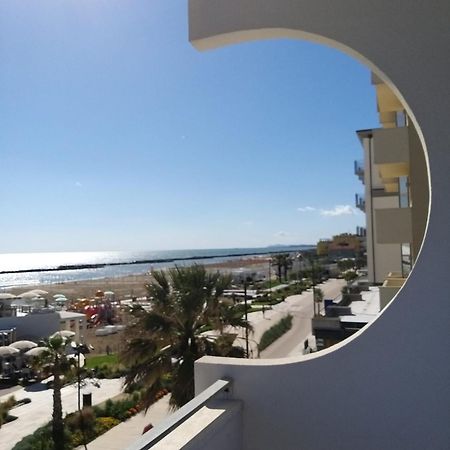 Hotel Ideal Ріміні Екстер'єр фото