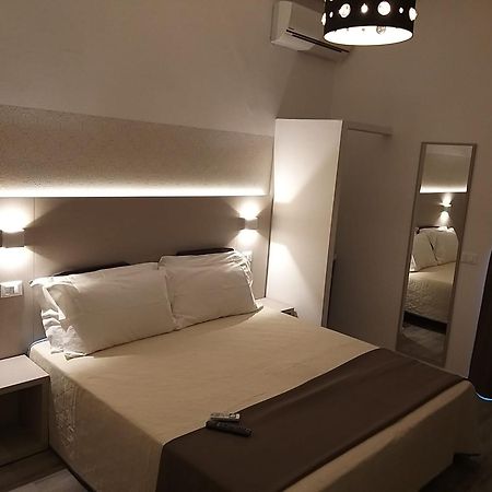 Hotel Ideal Ріміні Екстер'єр фото