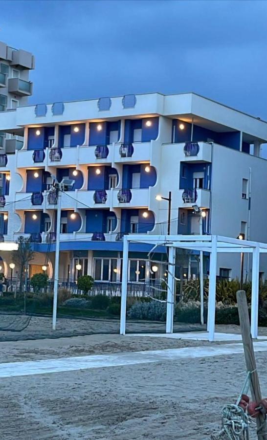 Hotel Ideal Ріміні Екстер'єр фото
