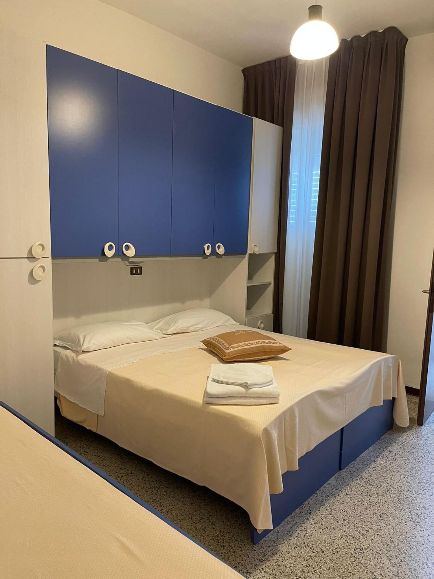 Hotel Ideal Ріміні Екстер'єр фото