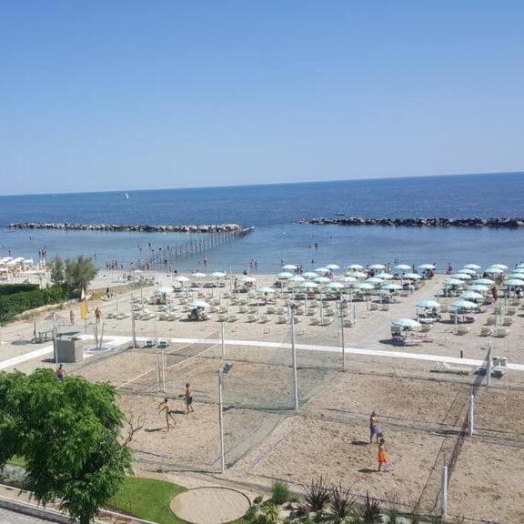 Hotel Ideal Ріміні Екстер'єр фото