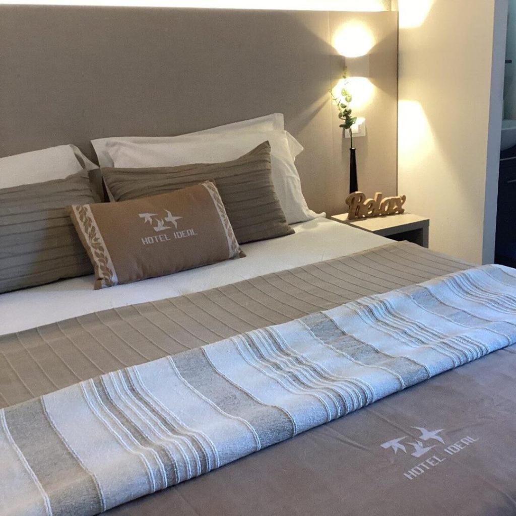 Hotel Ideal Ріміні Екстер'єр фото