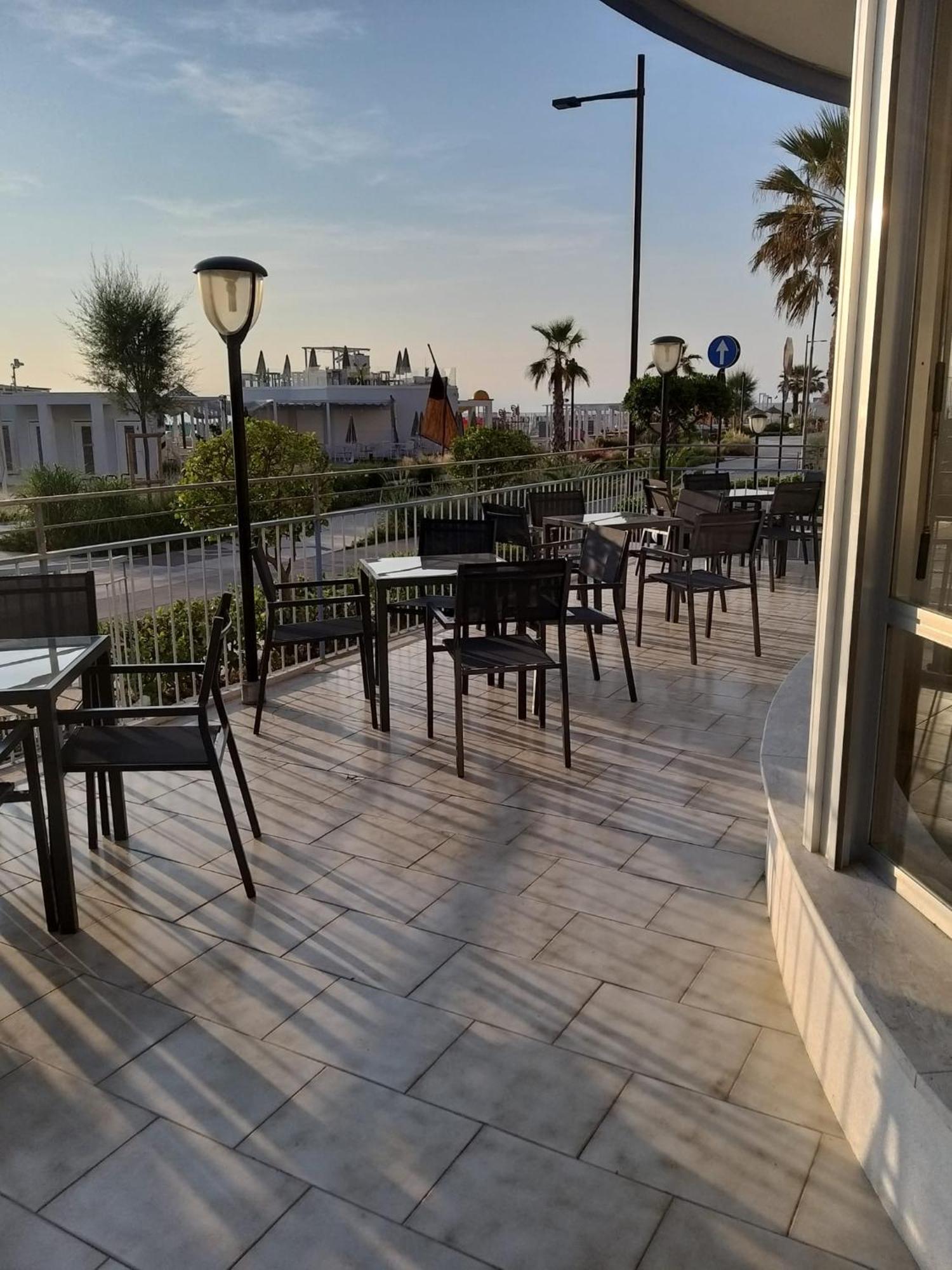 Hotel Ideal Ріміні Екстер'єр фото