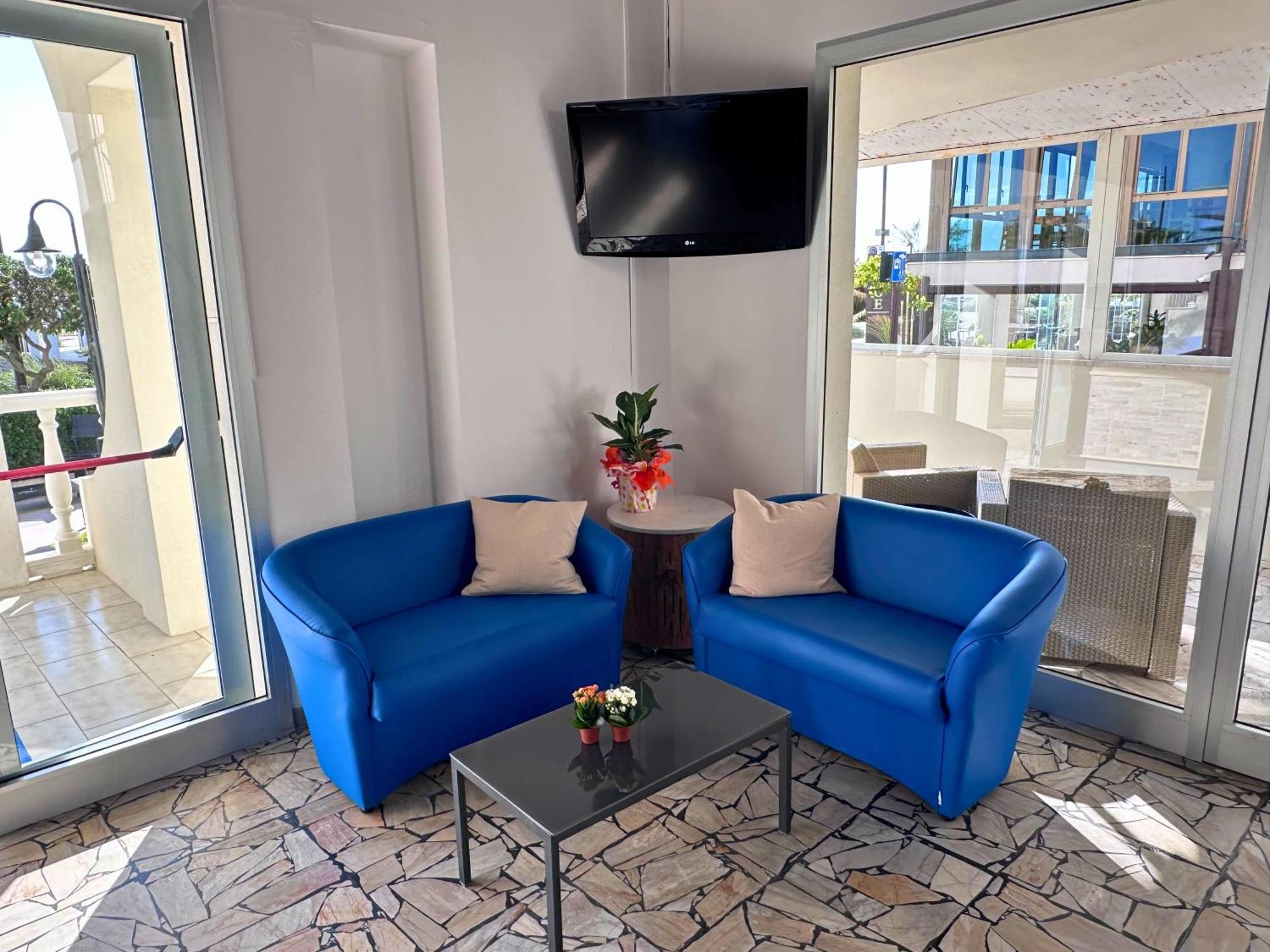 Hotel Ideal Ріміні Екстер'єр фото