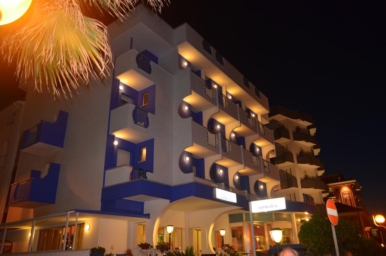 Hotel Ideal Ріміні Екстер'єр фото